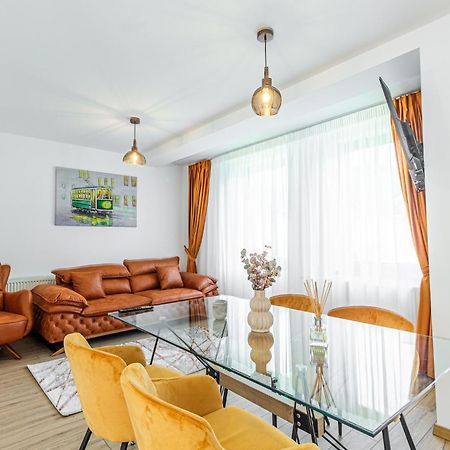 Cozy Brand New Boutique Aparthotel Braşov Exteriör bild