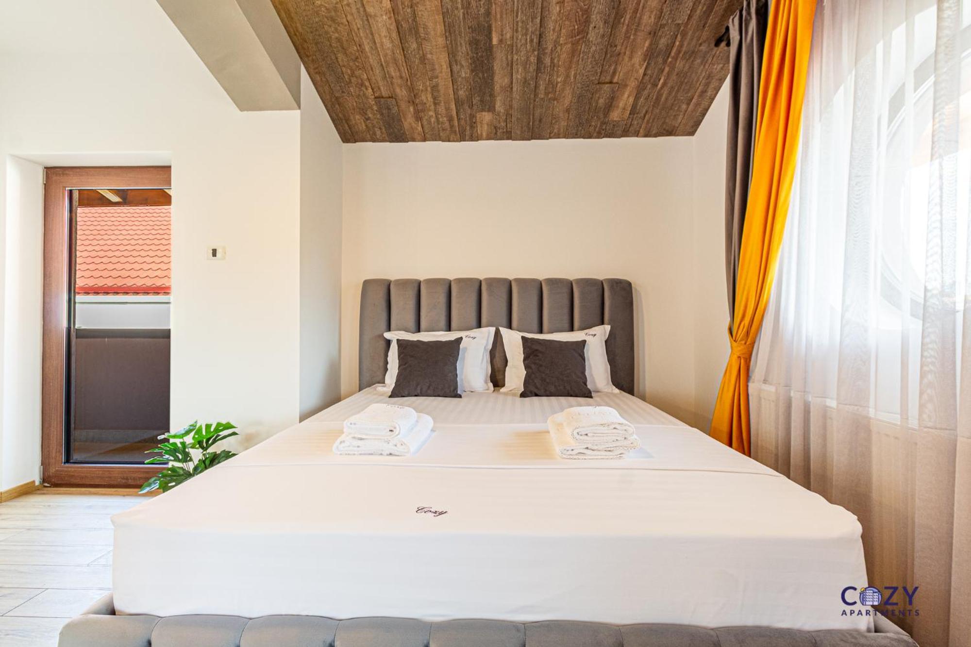 Cozy Brand New Boutique Aparthotel Braşov Exteriör bild