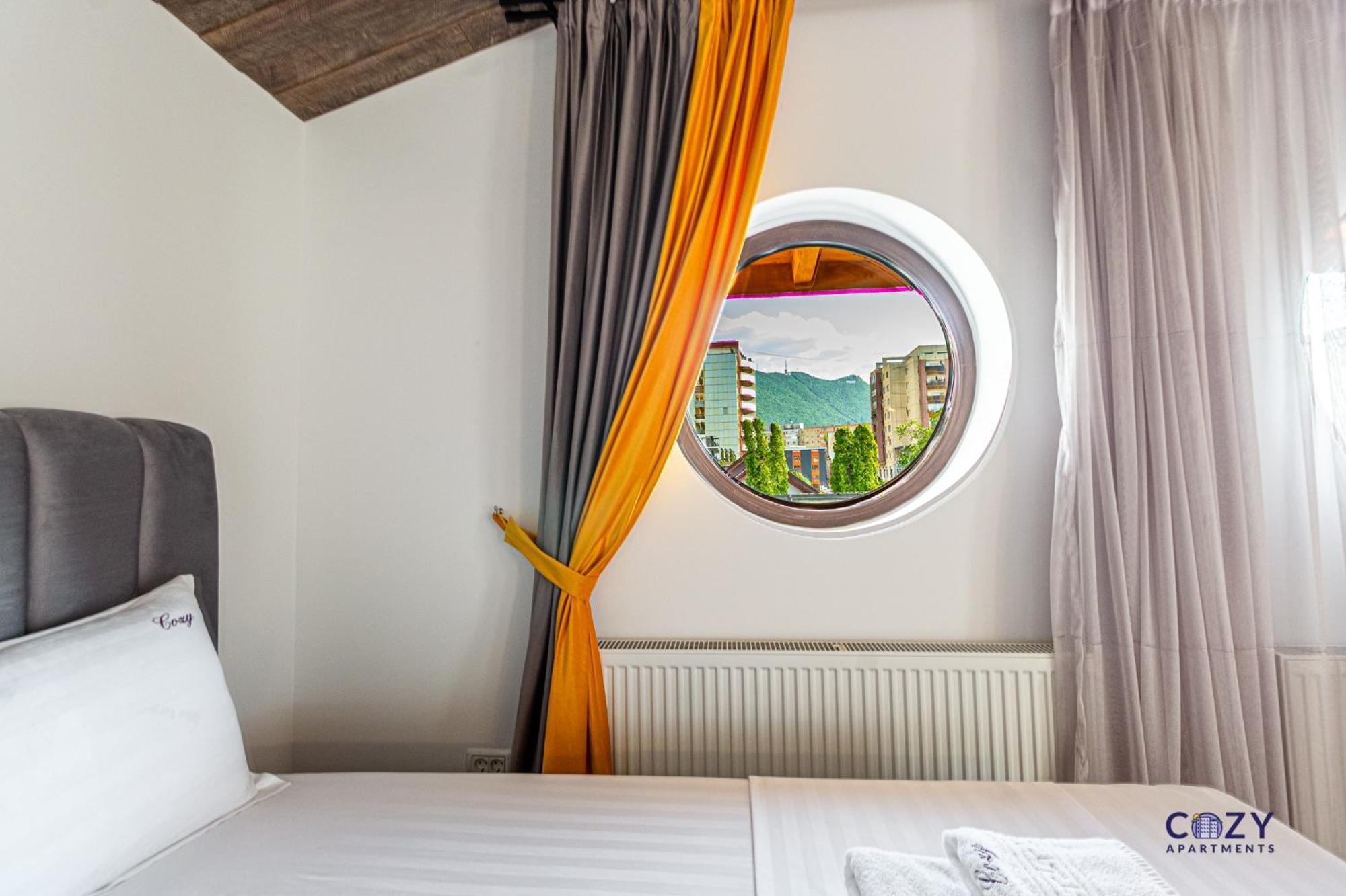Cozy Brand New Boutique Aparthotel Braşov Exteriör bild