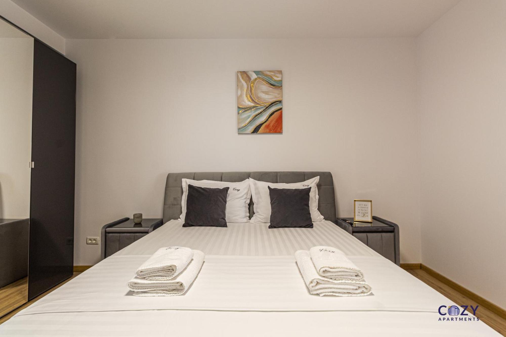 Cozy Brand New Boutique Aparthotel Braşov Exteriör bild