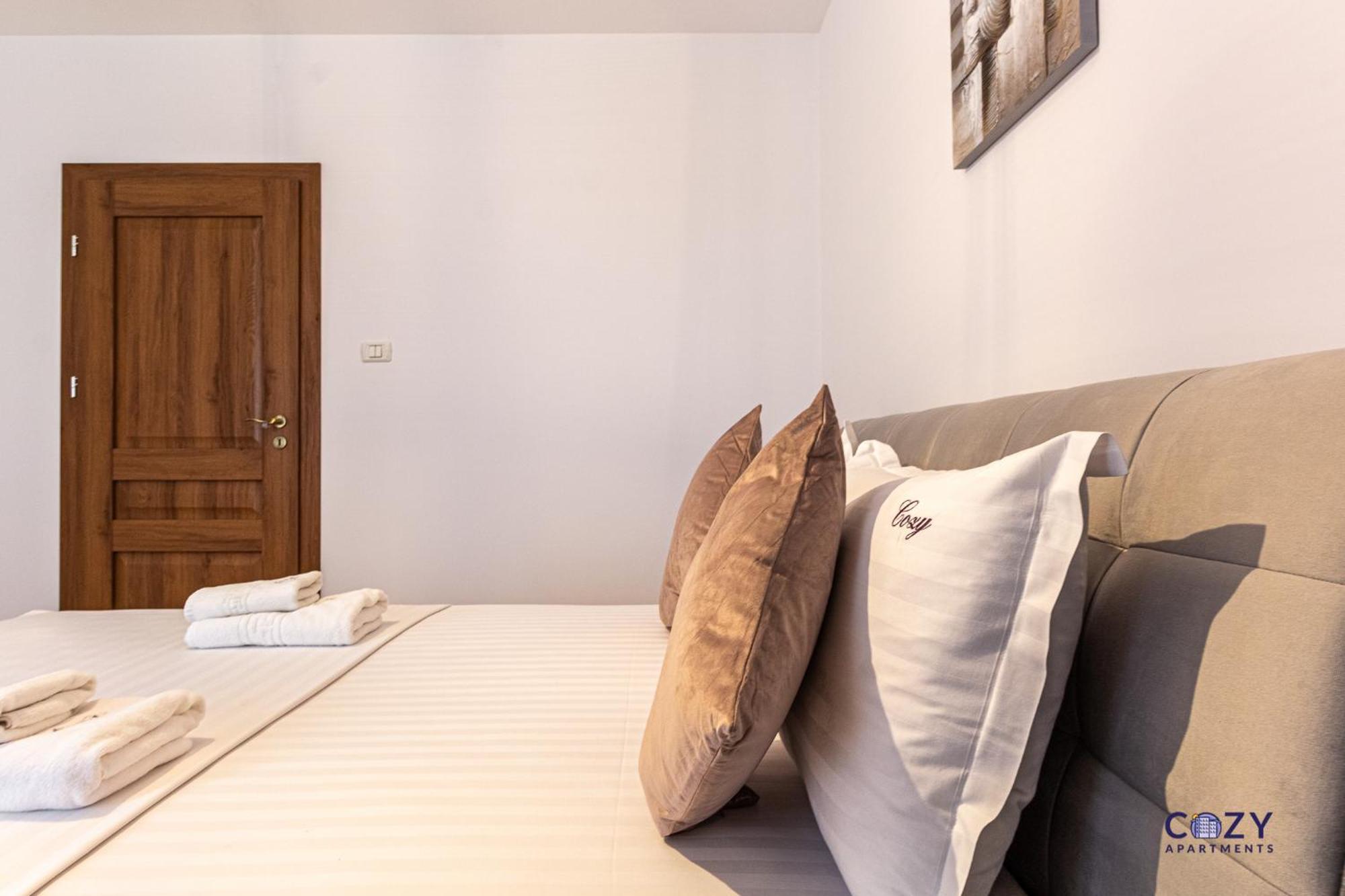 Cozy Brand New Boutique Aparthotel Braşov Exteriör bild